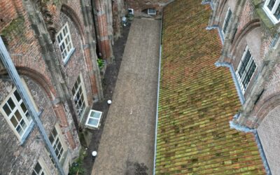 Historisch straatwerk hersteld aan de Grote Markt in Deventer